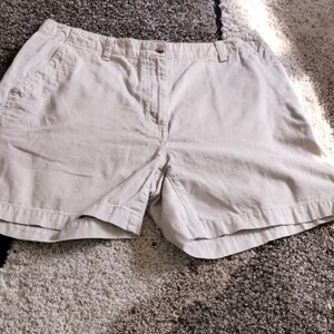 L.L. Bean Women's Cream Shorts